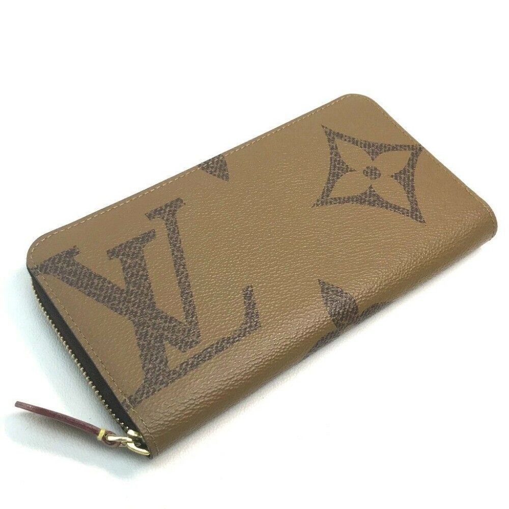 LOUIS VUITTON M67687 Monogram Giant Zippy Wallet - Picture 4 of 10
